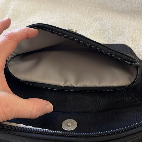 Modern everywhere belt bag sling - Picture 5 of 6